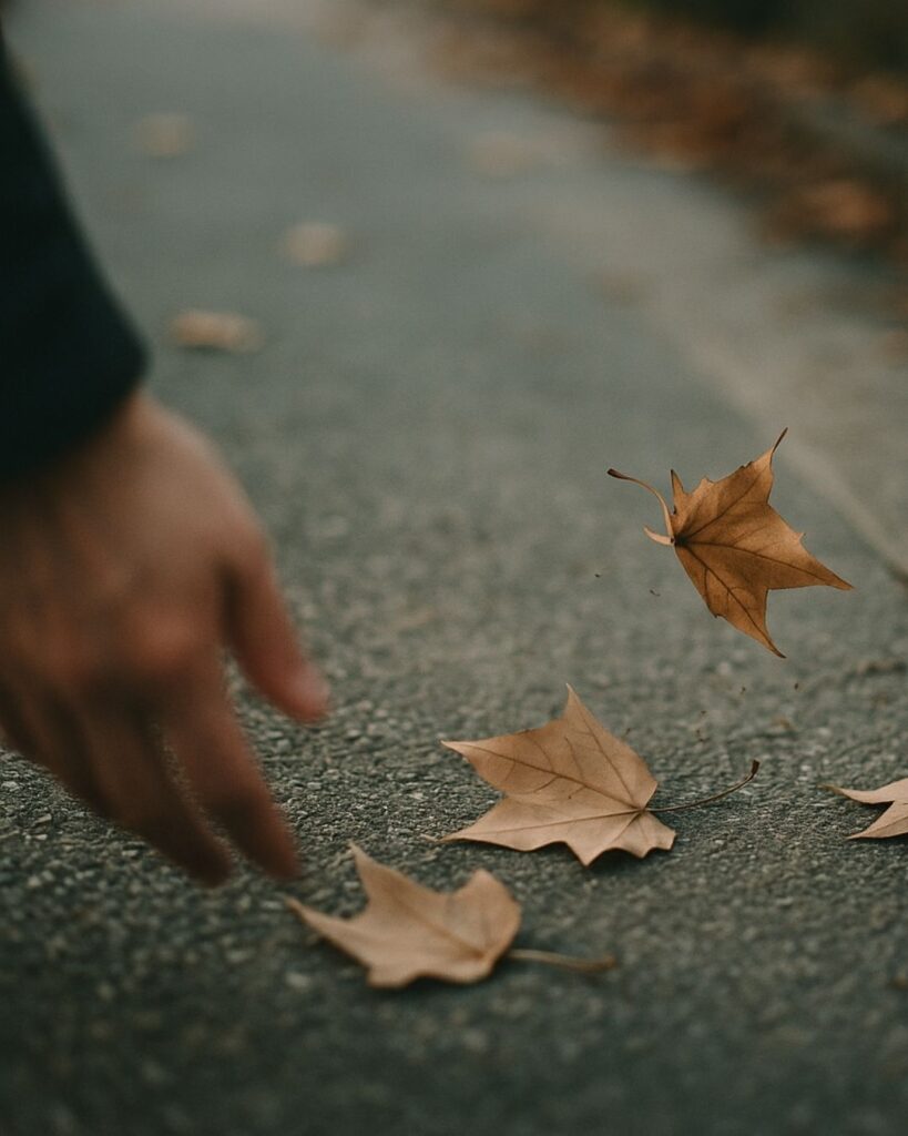 末吉俳句日記「落葉かな 拾うそぶりを 風に問い」俳句イメージ画像