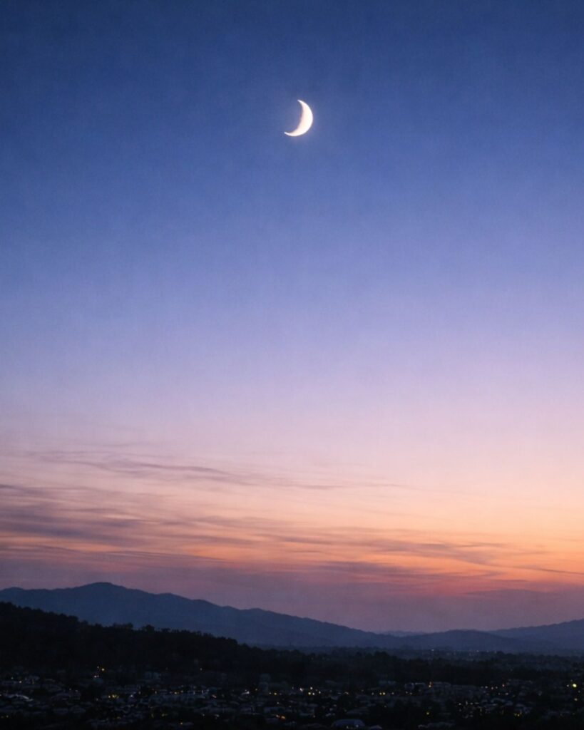 末吉俳句日記「寒月や 宵の移ろひ 掛かりをり」俳句イメージ画像